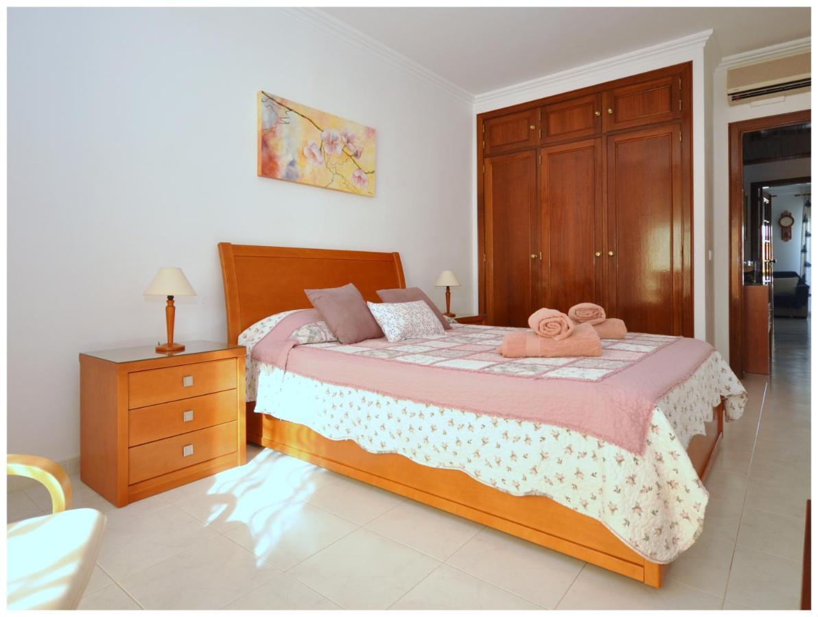 Apartamentos Capitolina Quarteira Kültér fotó