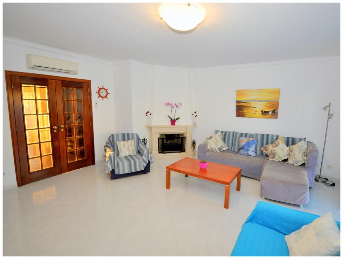 Apartamentos Capitolina Quarteira Kültér fotó