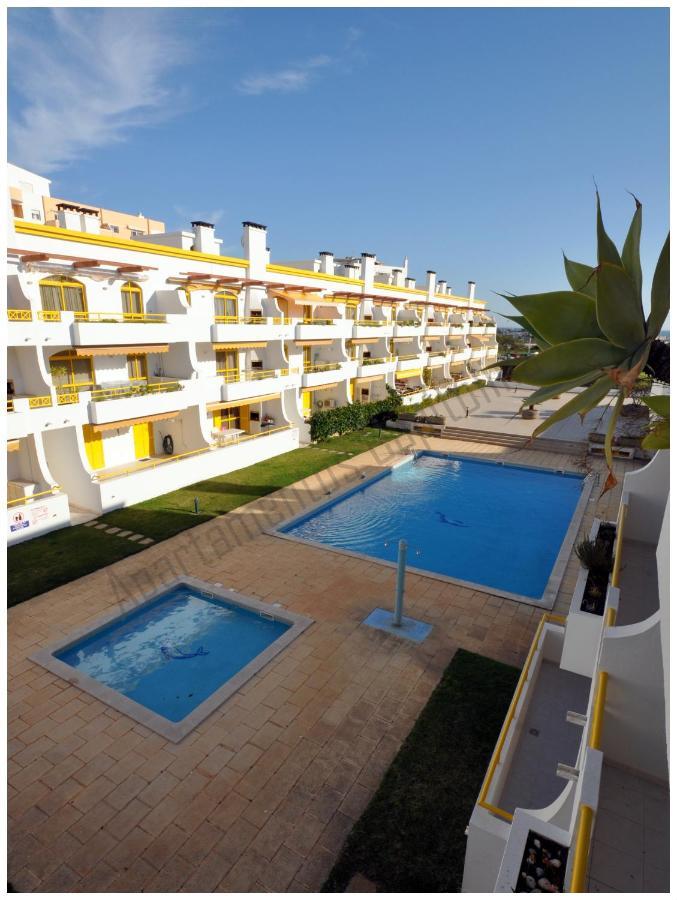 Apartamentos Capitolina Quarteira Kültér fotó