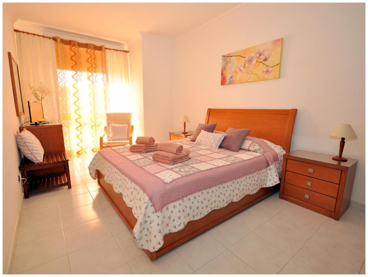 Apartamentos Capitolina Quarteira Kültér fotó